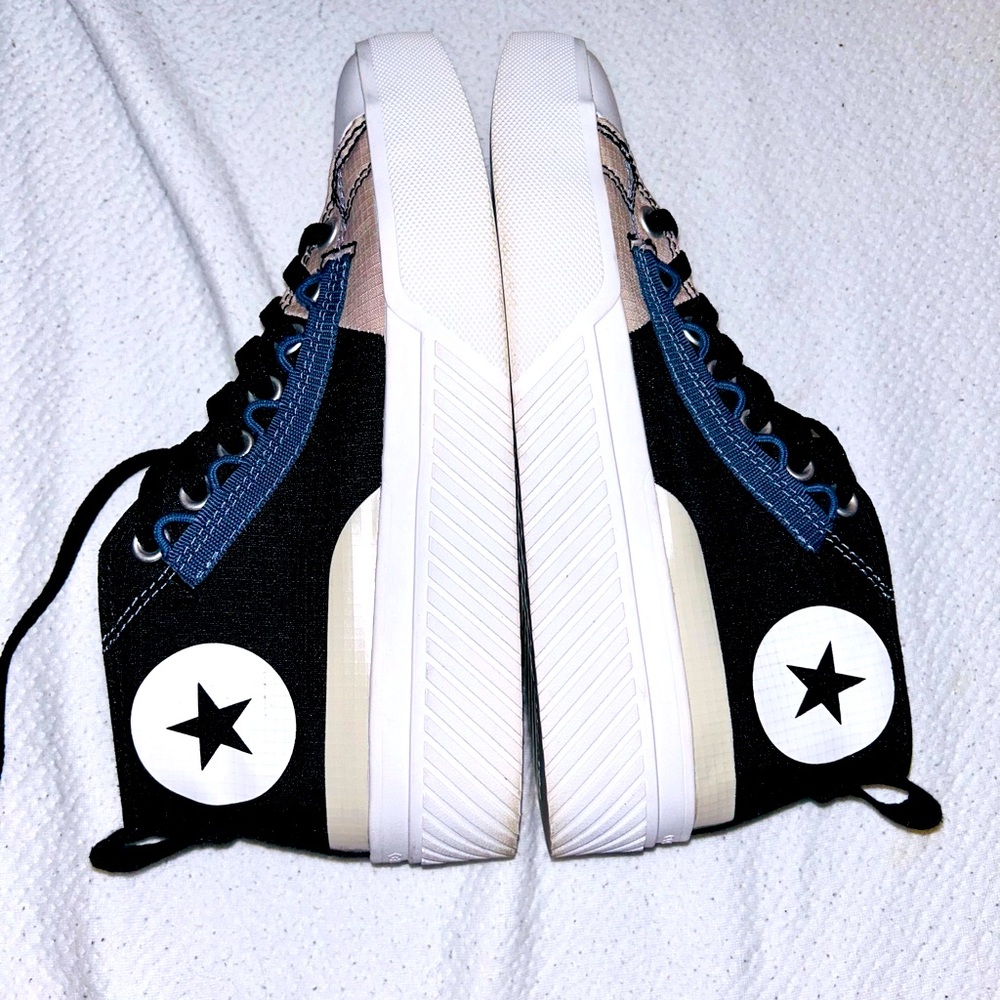 NEW IN BOX Men’s size 7 Converse X high tops